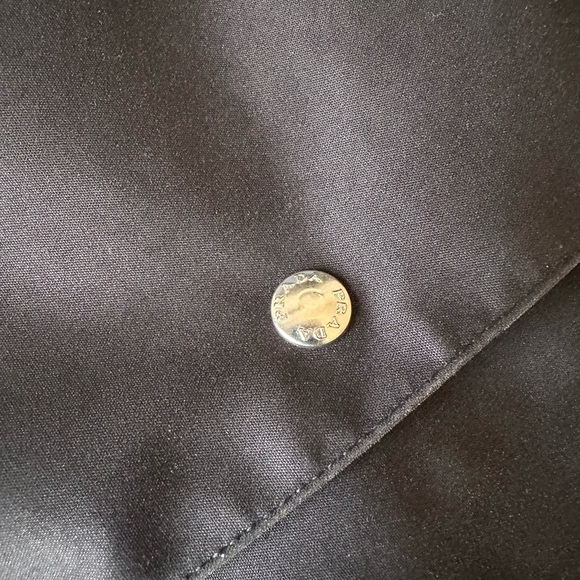 Prada rain coat - Picture 3 of 8